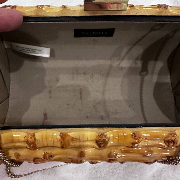 Rattan clutch! Rattan in good condition lining inside of purse shows some wear. - Picture 9 of 14